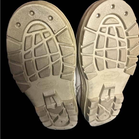 Bearpaw Elle classic suede 8 inch boot - Picture 5 of 5